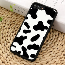 Indlæs billede til gallerivisning Cow Print iPhone &amp; Samsung Case
